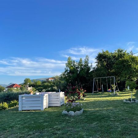 Vila Ardea เบราท ภายนอก รูปภาพ