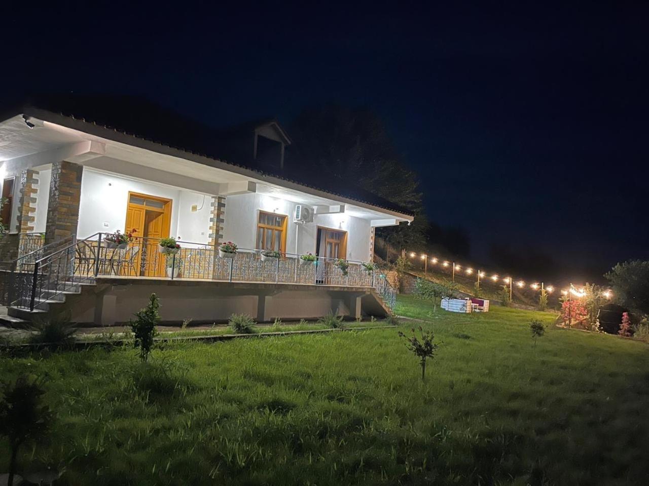 Vila Ardea เบราท ภายนอก รูปภาพ